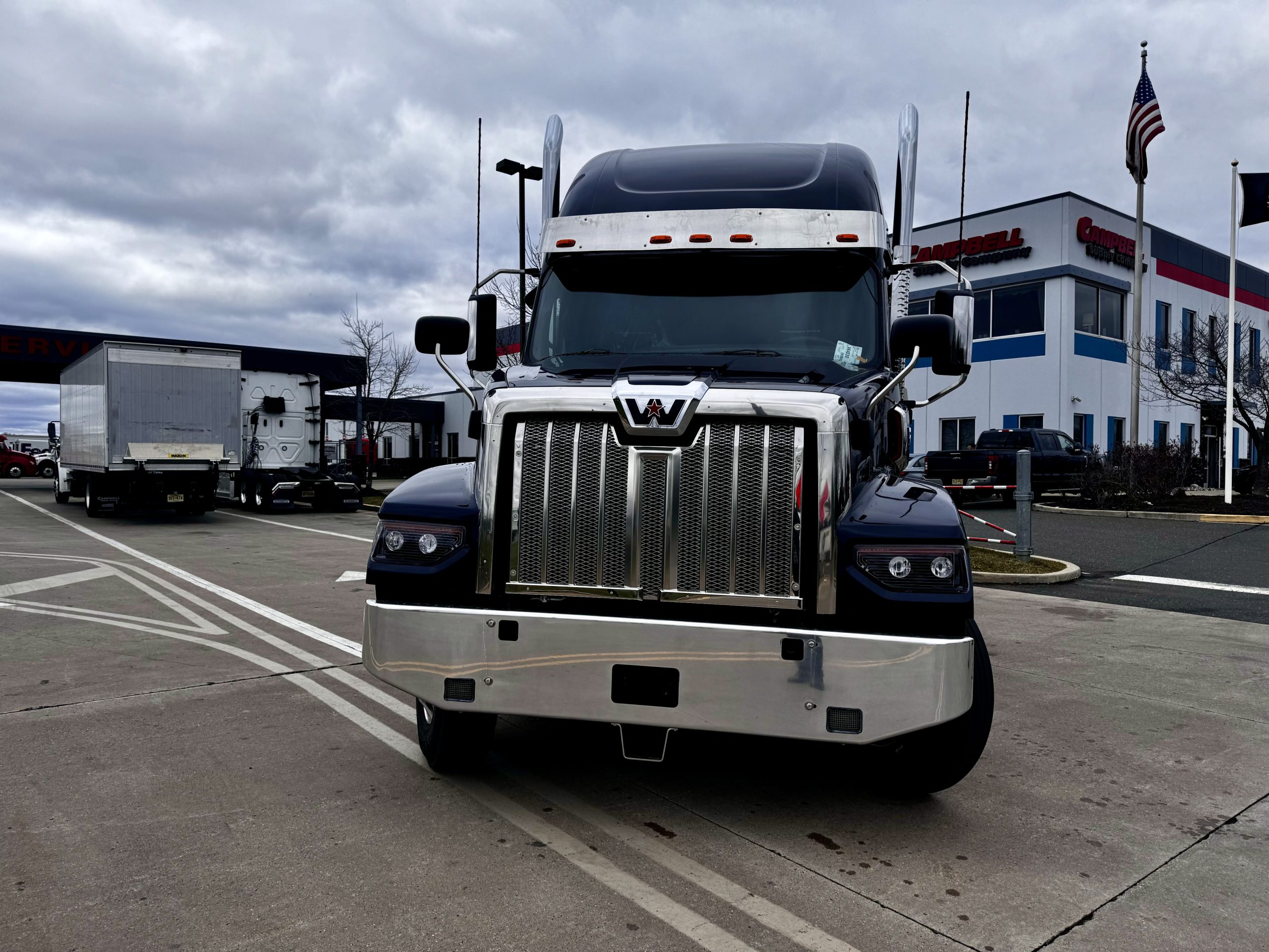 2024 Western Star Trucks 49X - image 2 of 6