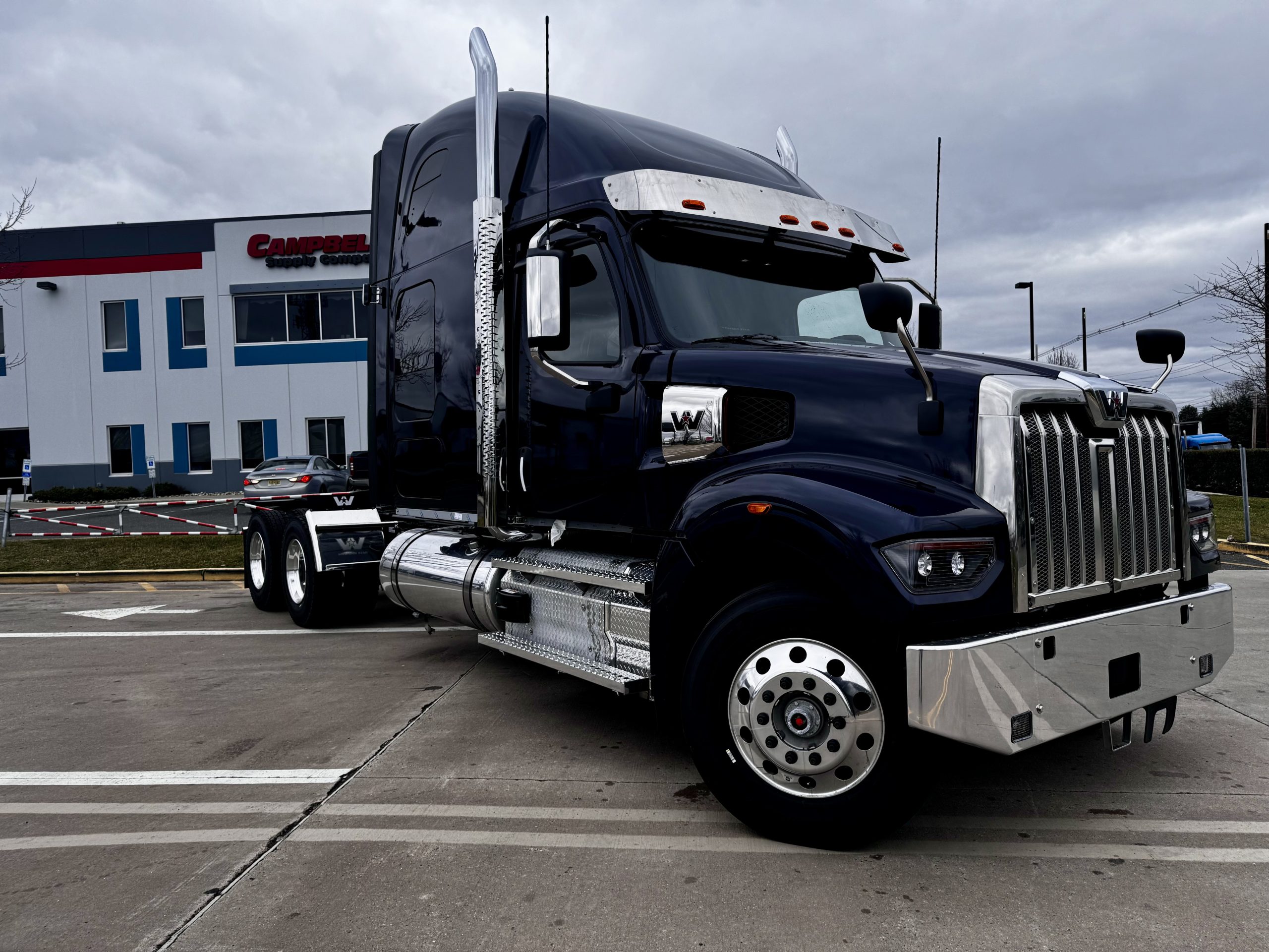 2024 Western Star Trucks 49X - image 4 of 6