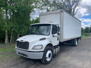 2012 Freightliner MM106042S 128570-01