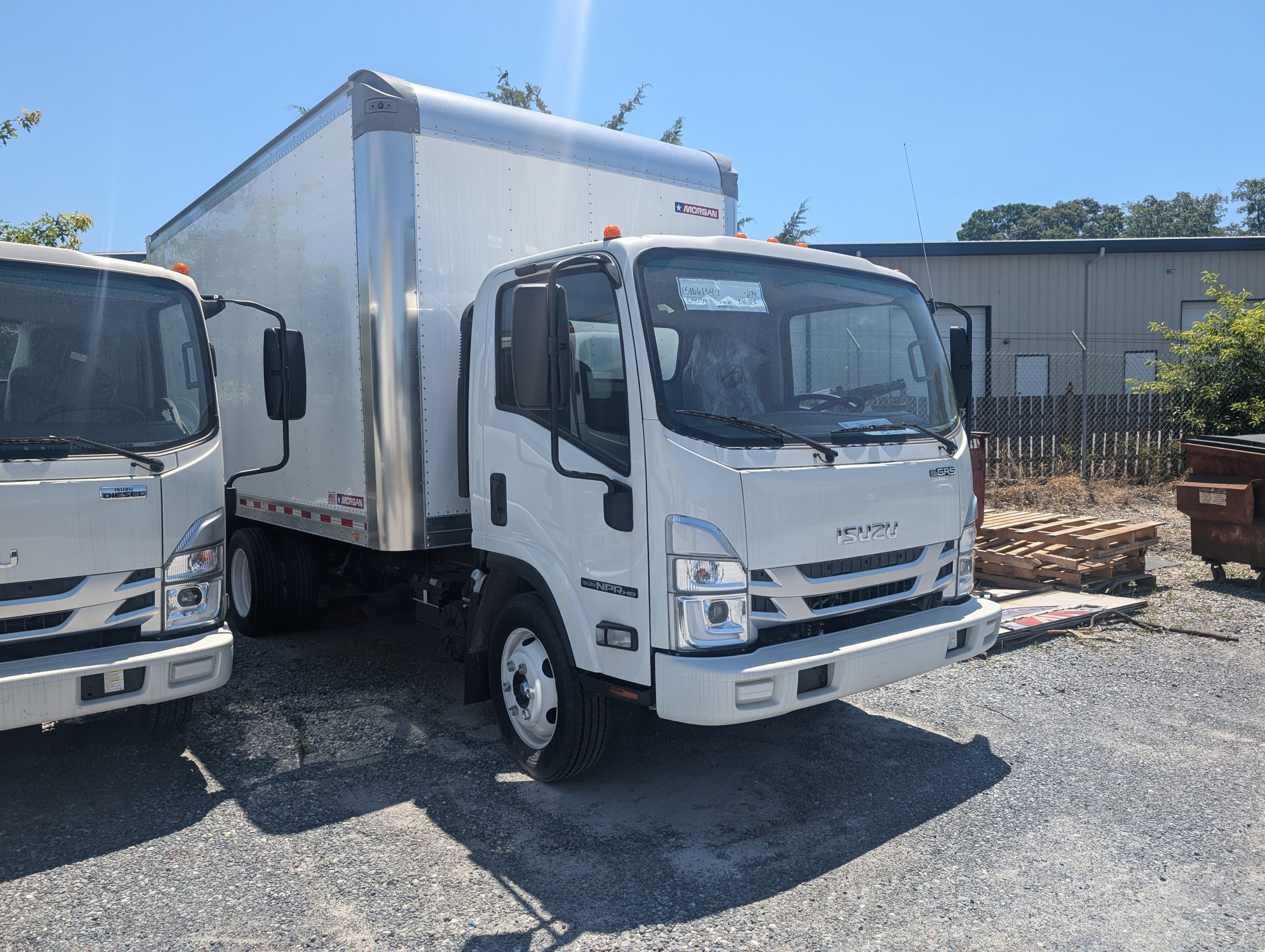 2024 ISUZU NPR HD - image 2 of 5