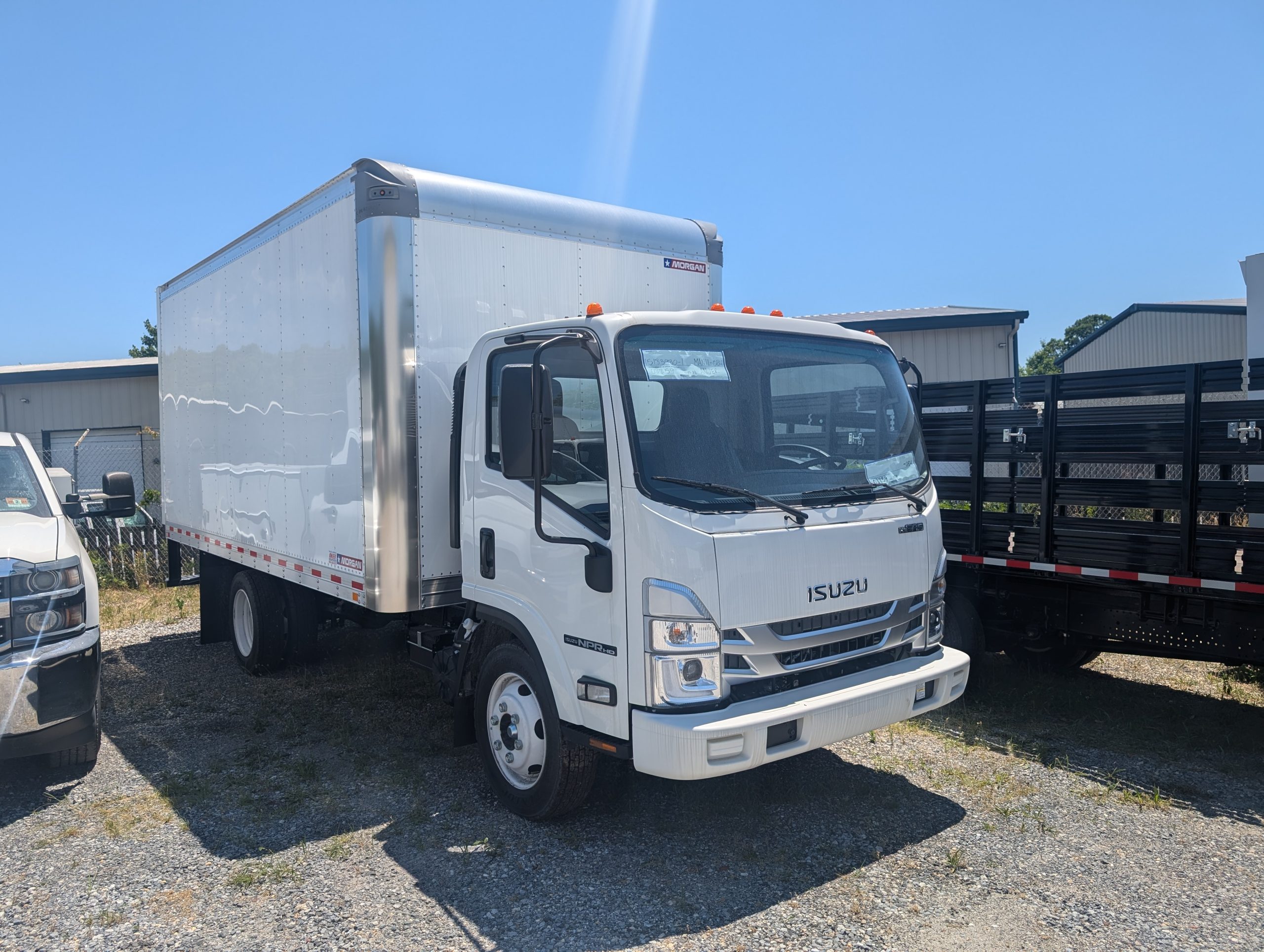 2024 ISUZU NPR HD - image 4 of 6