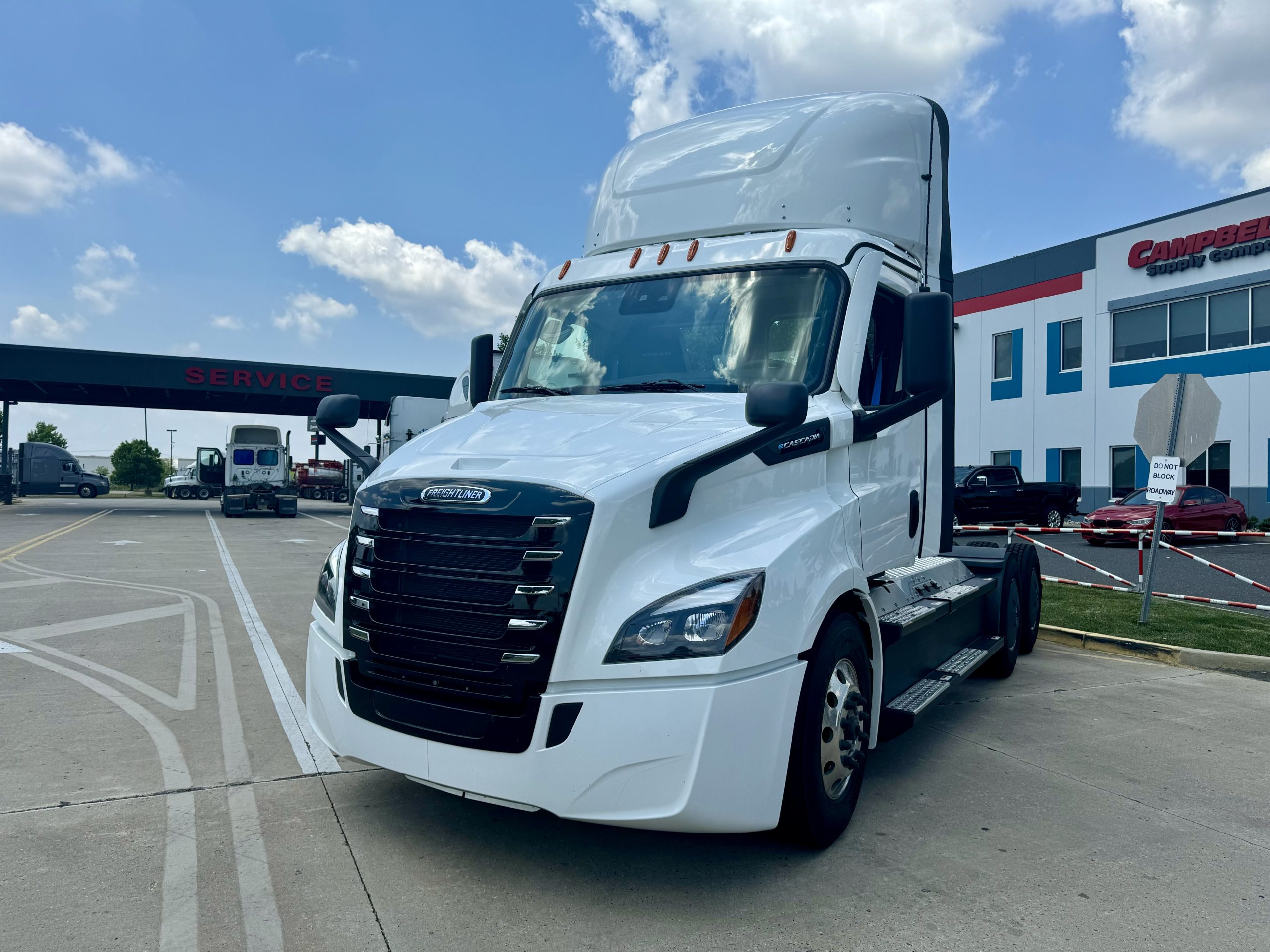 2024 Freightliner EP116 - image 3 of 6