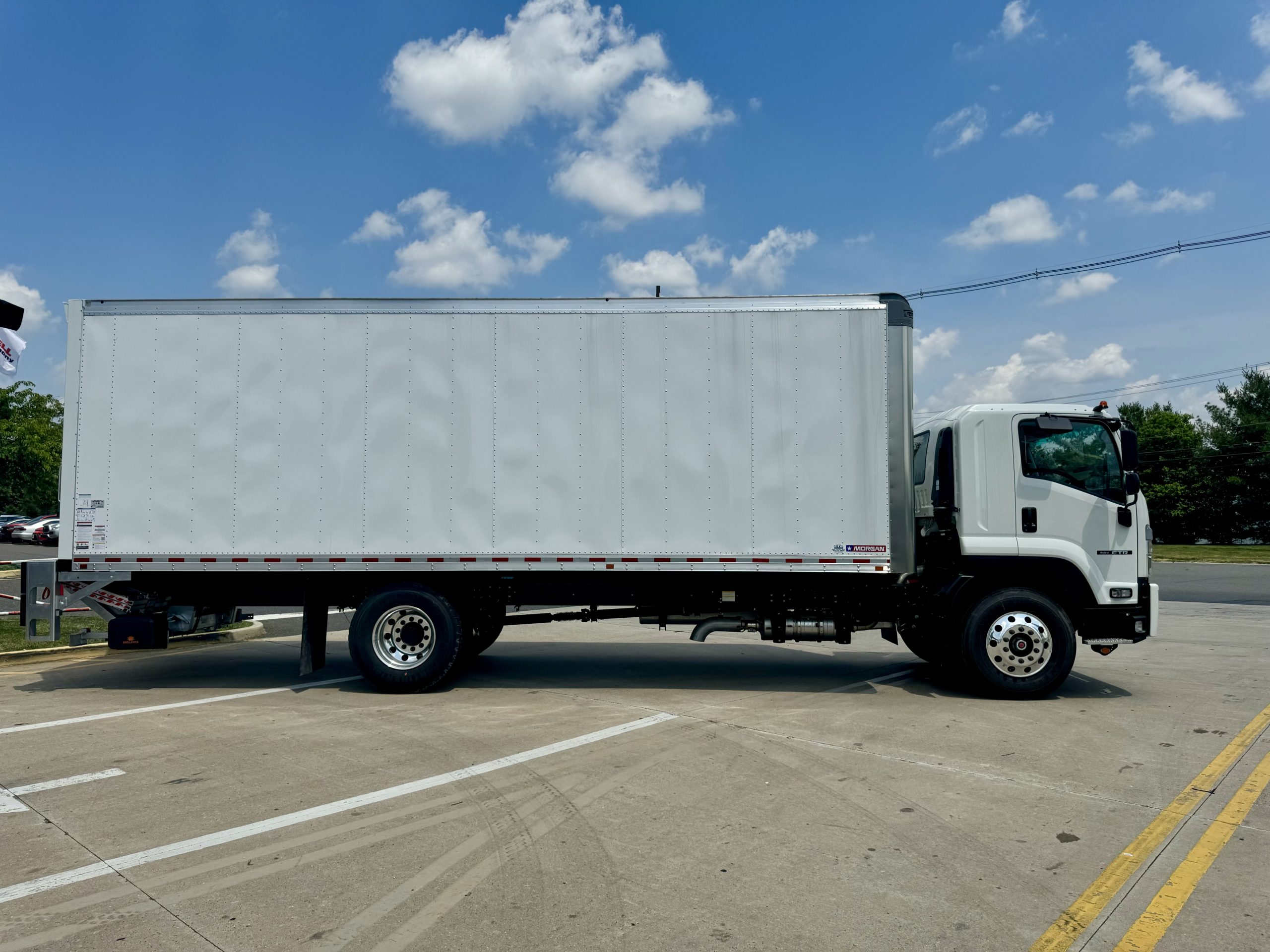 2024 ISUZU FTR - image 4 of 6