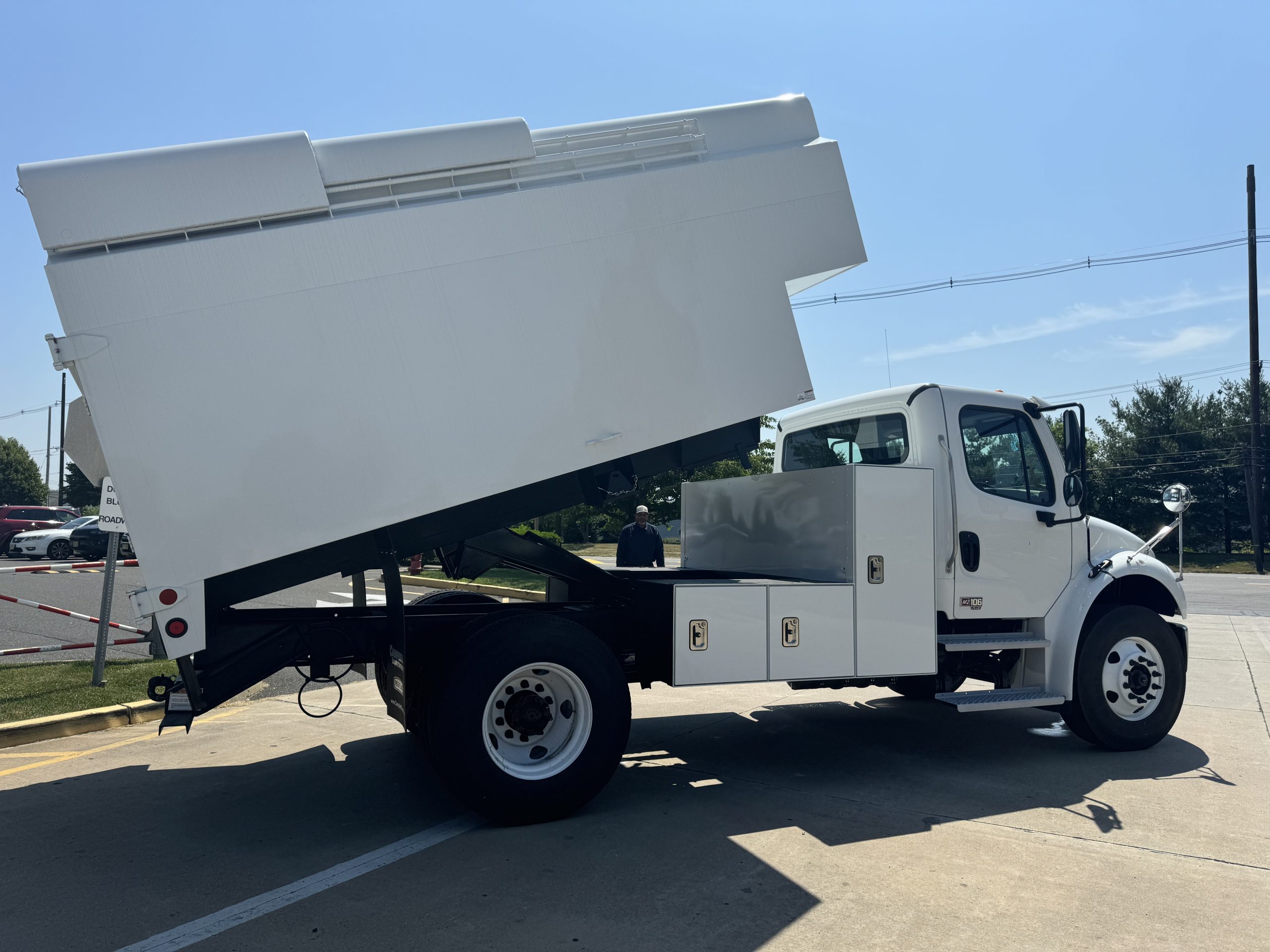 2025 Freightliner M2106 - image 6 of 6