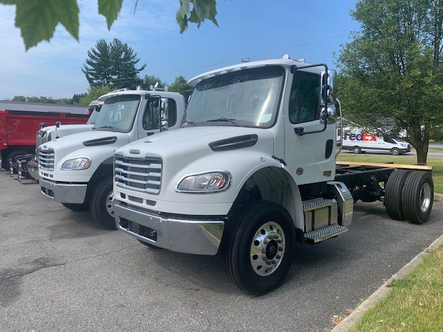 2025 Freightliner M2106 - Campbell Supply