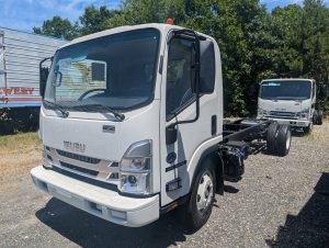 2024 ISUZU NRR 203675-01