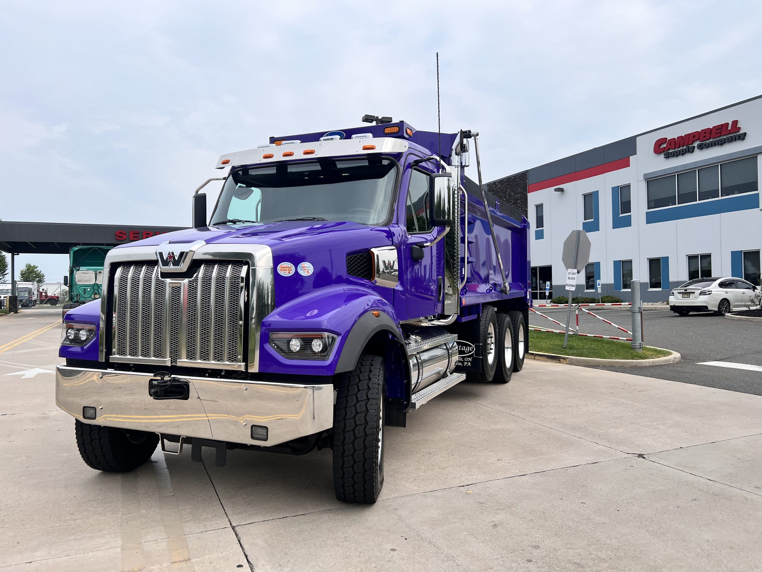 2025 Western Star Trucks 49X - image 1 of 6