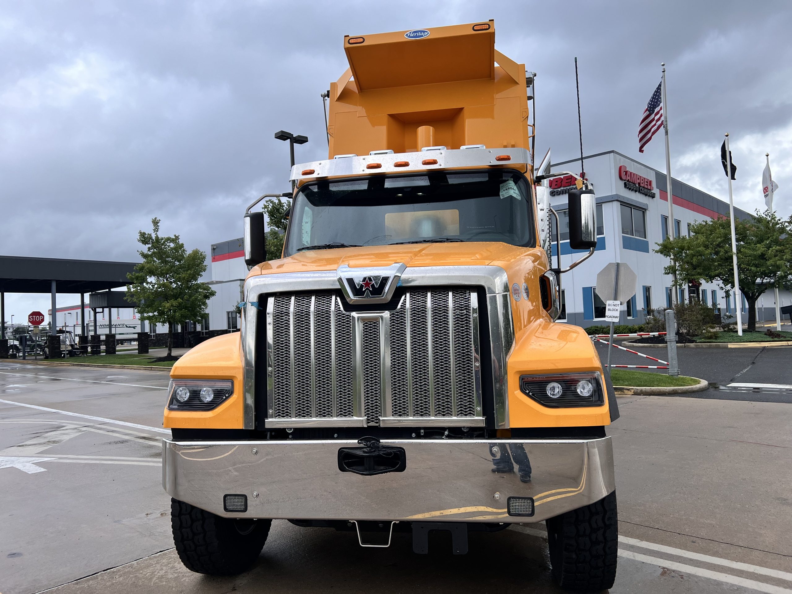 2025 Western Star Trucks 49X - image 4 of 6