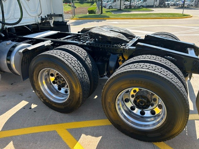 2020 FREIGHTLINER CASCADIA PE116S - image 5 of 6