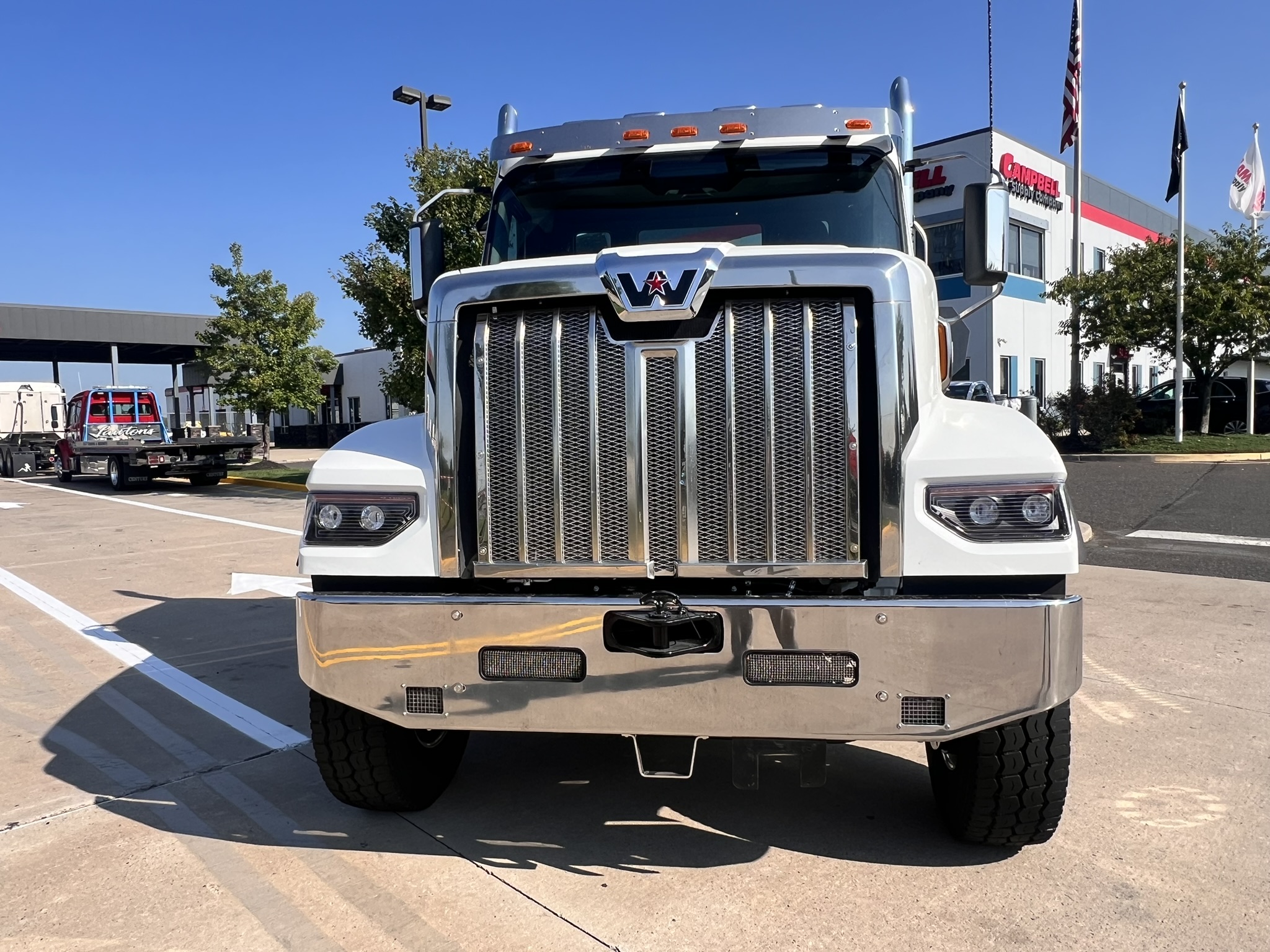 2025 Western Star Trucks 49X - image 2 of 6