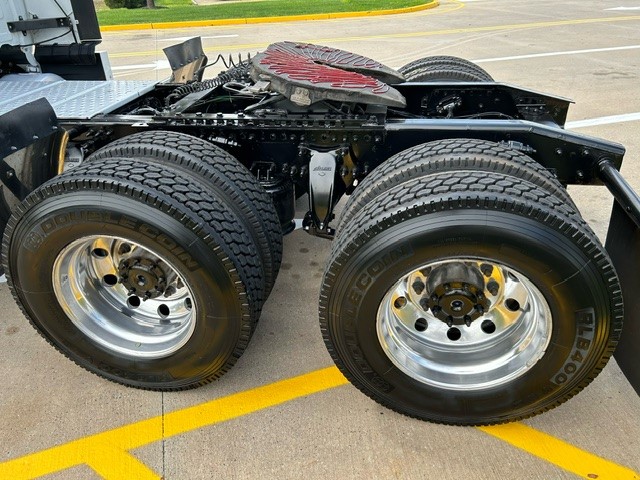 2020 Freightliner Cascadia 116 - image 6 of 6