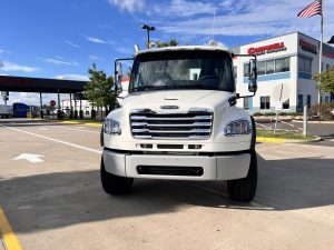 2025 FREIGHTLINER M2106 202798-01