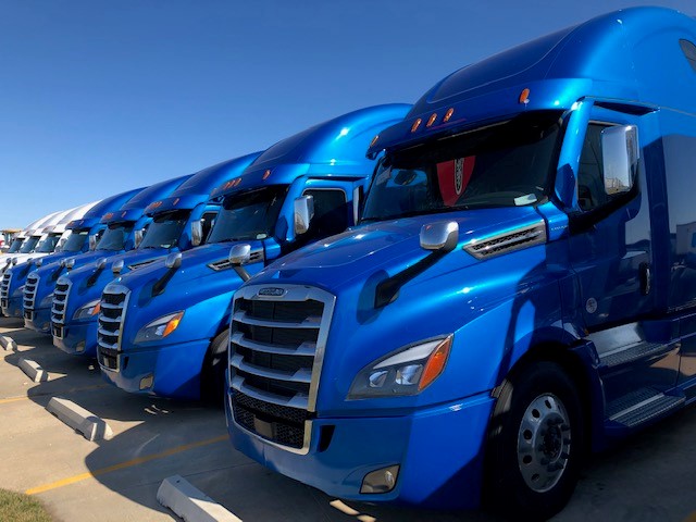 2020 FREIGHTLINER CASCADIA PT126S - image 1 of 1