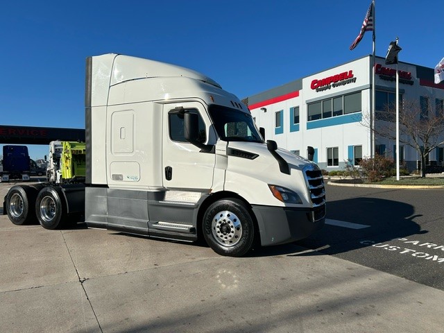 2020 FREIGHTLINER CASCADIA PE116S - image 1 of 6