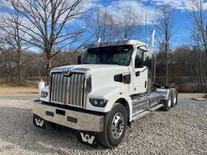 2025 Western Star Trucks 49X 205784-01