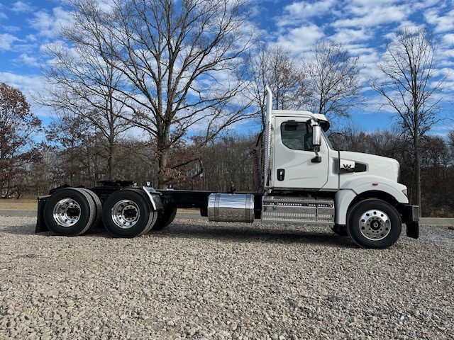 2025 Western Star Trucks 49X - image 6 of 6