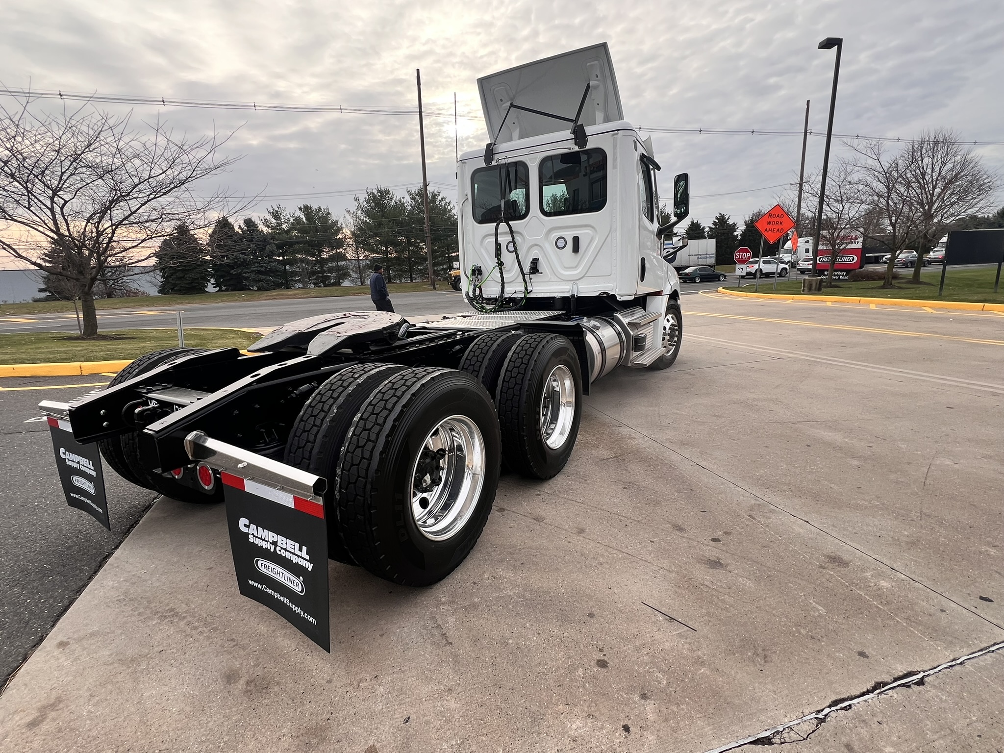 2025 FREIGHTLINER Cascadia PT126D - image 6 of 6