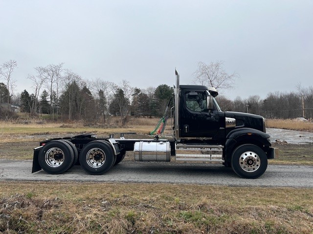 2025 Western Star Trucks 49X - image 2 of 6