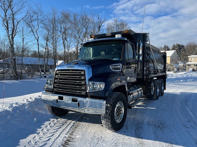 2021 Freightliner CT114084 D - image 2 of 4