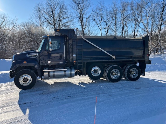 2021 Freightliner CT114084 D - image 4 of 4