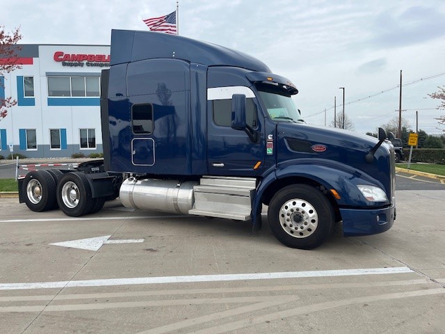 2019 PETERBILT 579 - image 3 of 6