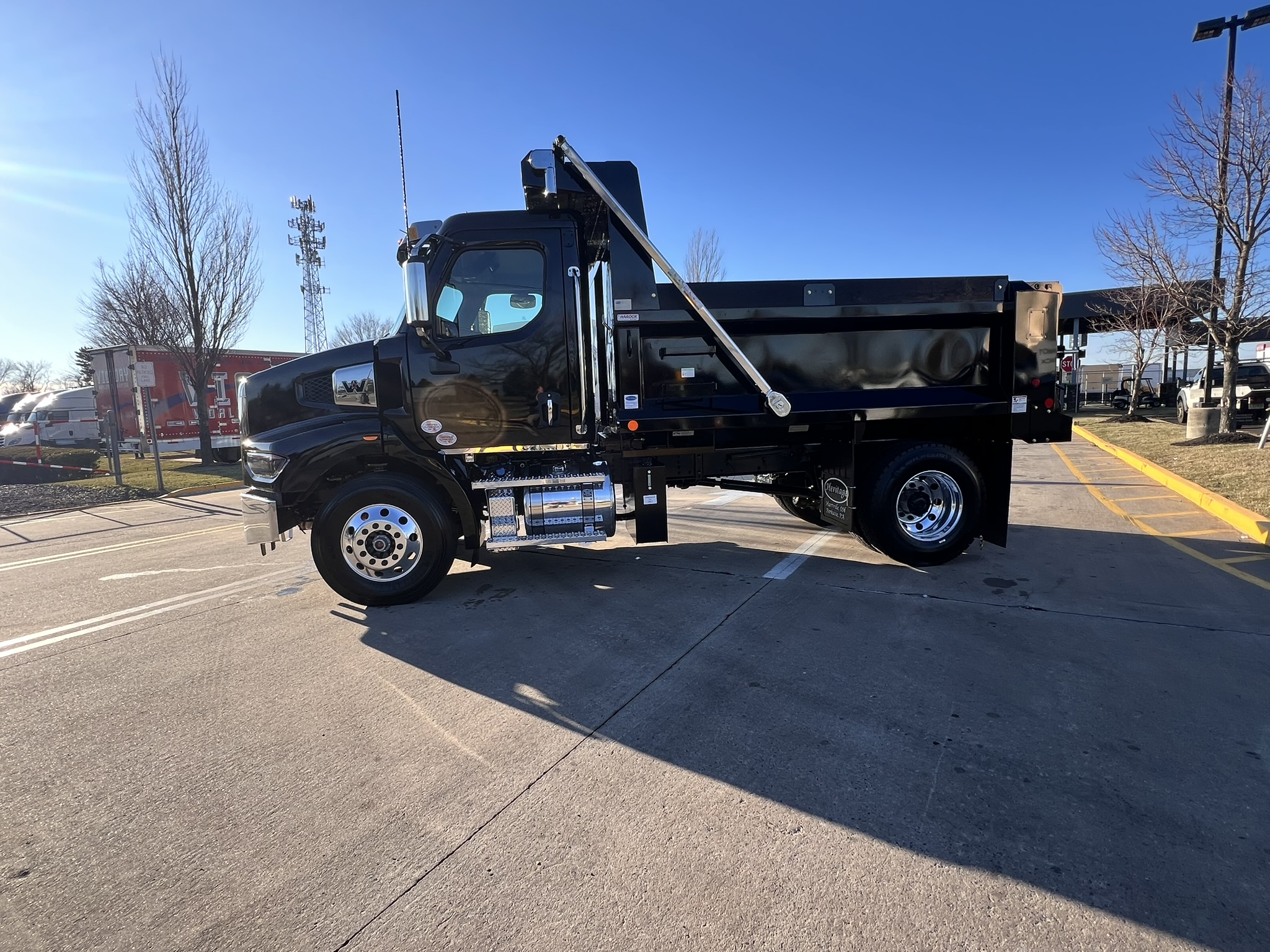 2025 Western Star Trucks 47X - image 3 of 6