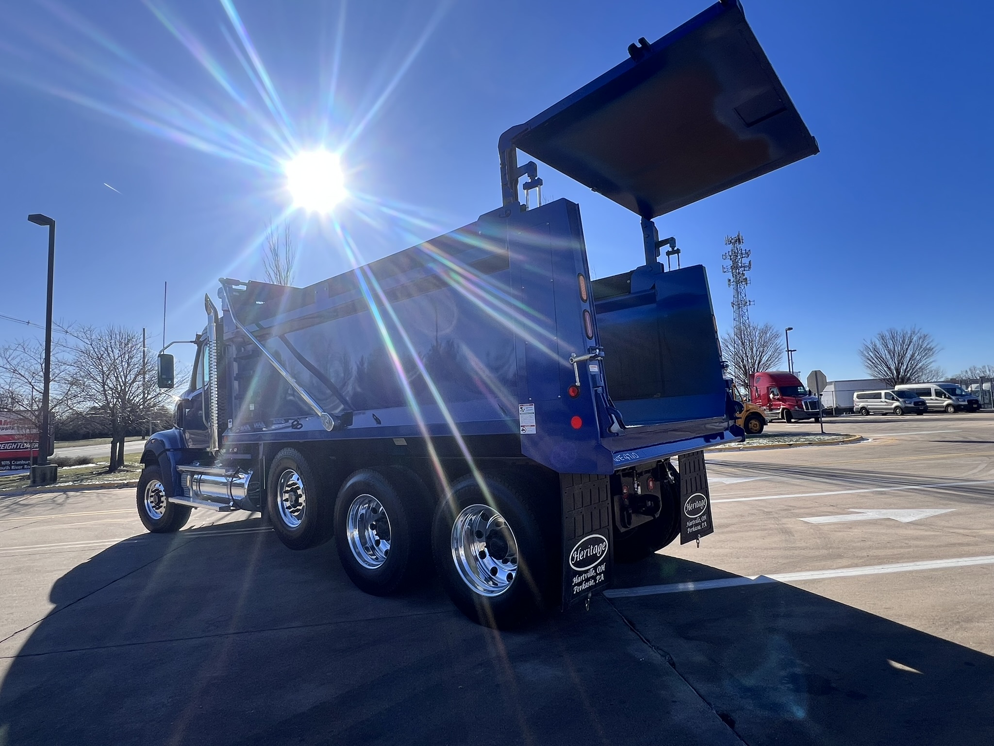 2025 Western Star Trucks 49X - image 4 of 6