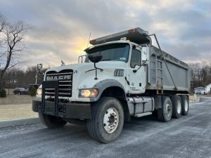 2015 MACK 700 207654-01