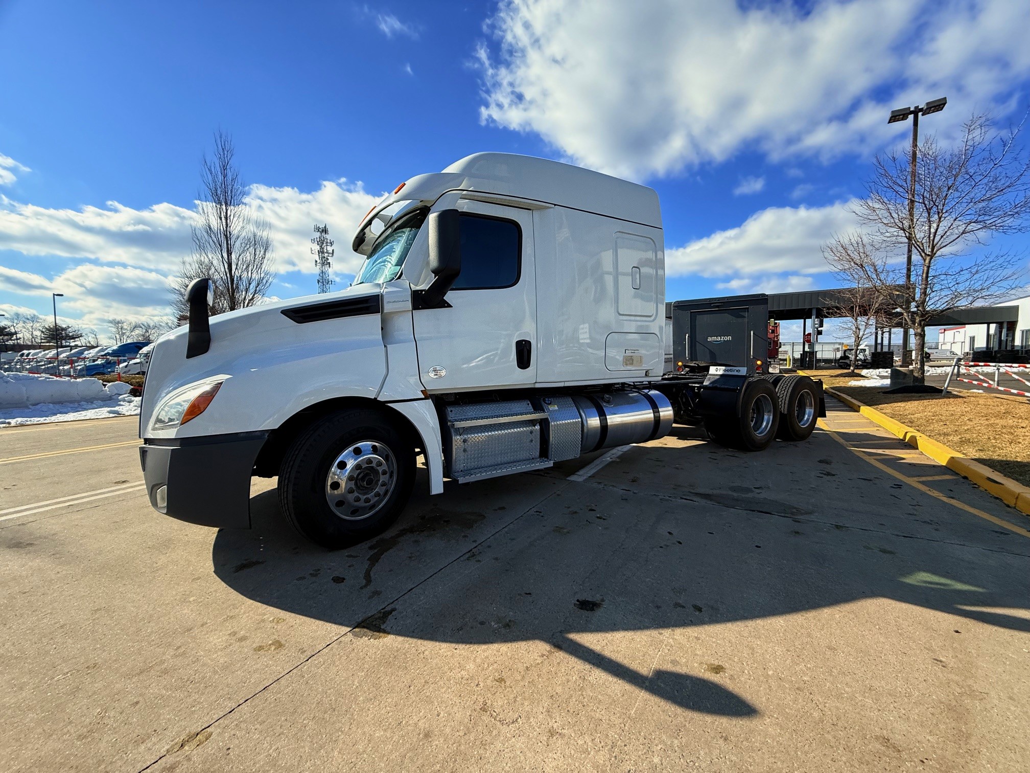 2020 Freightliner CASCADIA PT126S - image 2 of 6