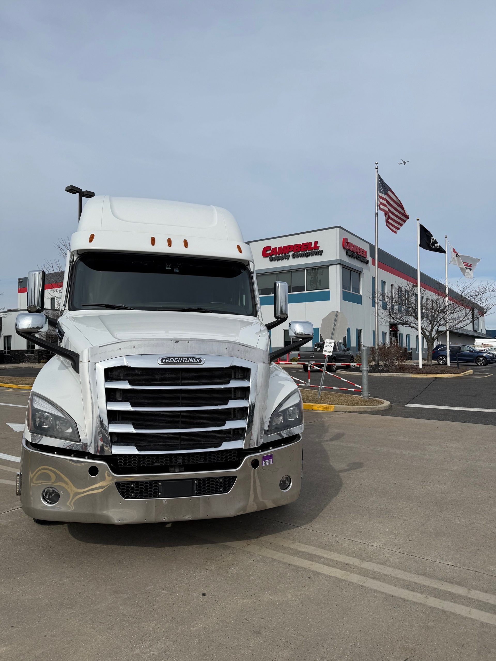 2022 Freightliner Cascadia PT126S - image 1 of 6