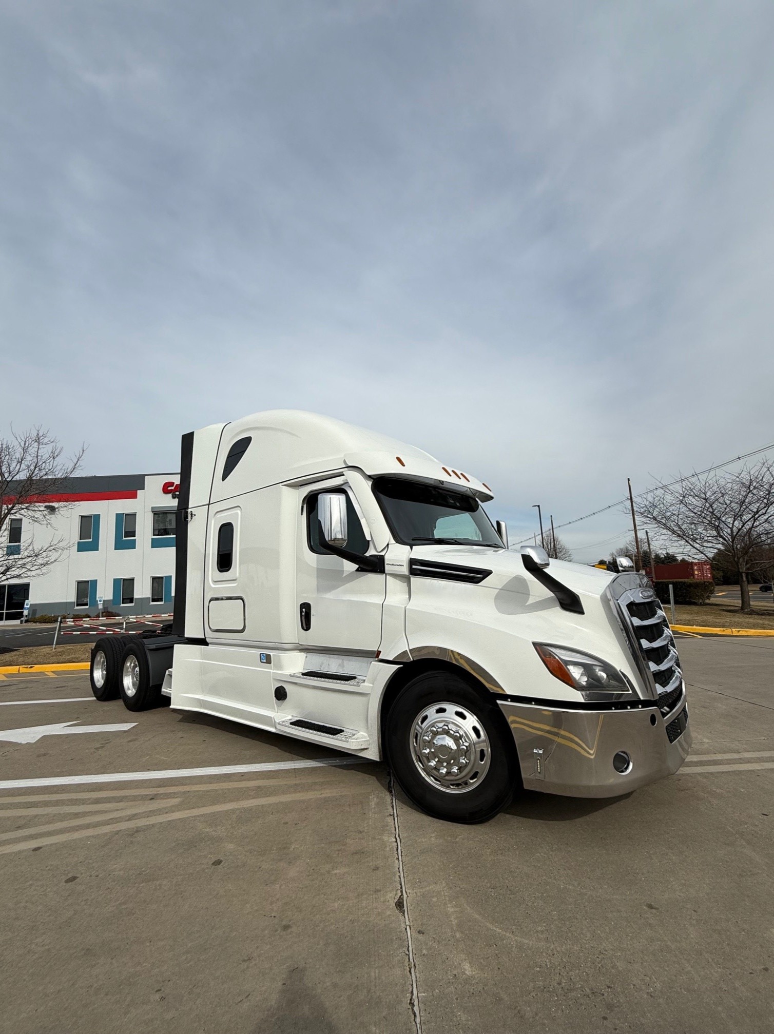 2022 Freightliner Cascadia PT126S - image 3 of 6