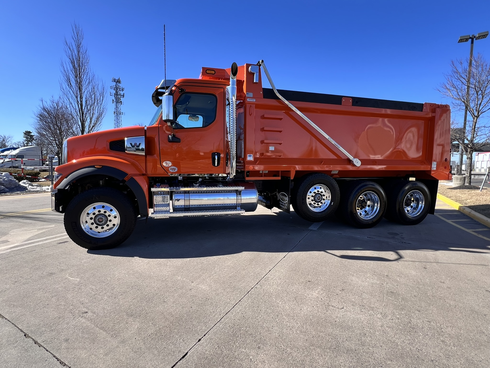 2025 Western Star Trucks 49X - image 3 of 6