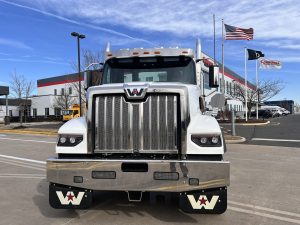 2025 Western Star Trucks 49X 207916-01